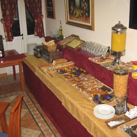Hotel Camargo Igollo Bagian luar foto
