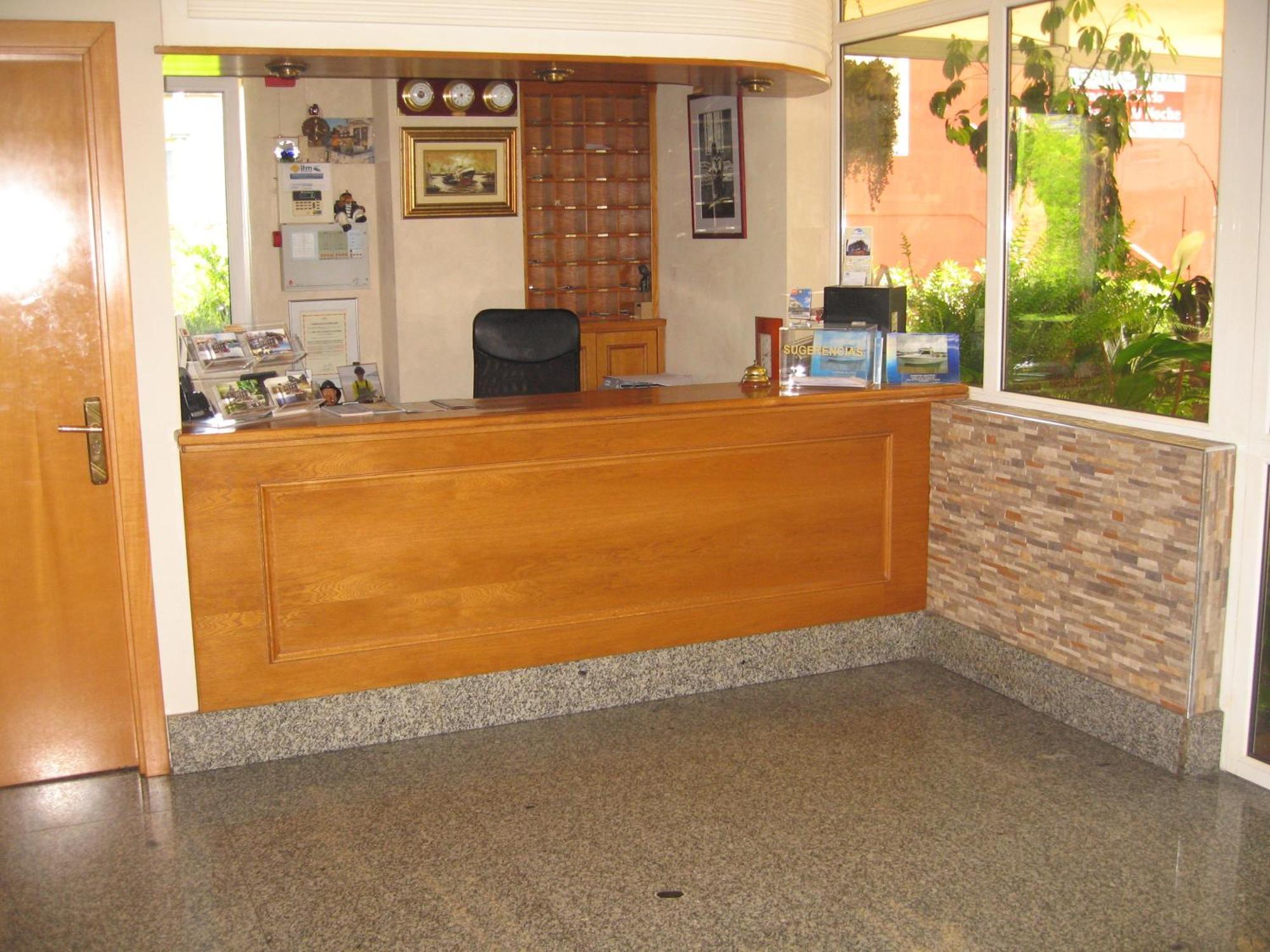 Hotel Camargo Igollo Bagian luar foto