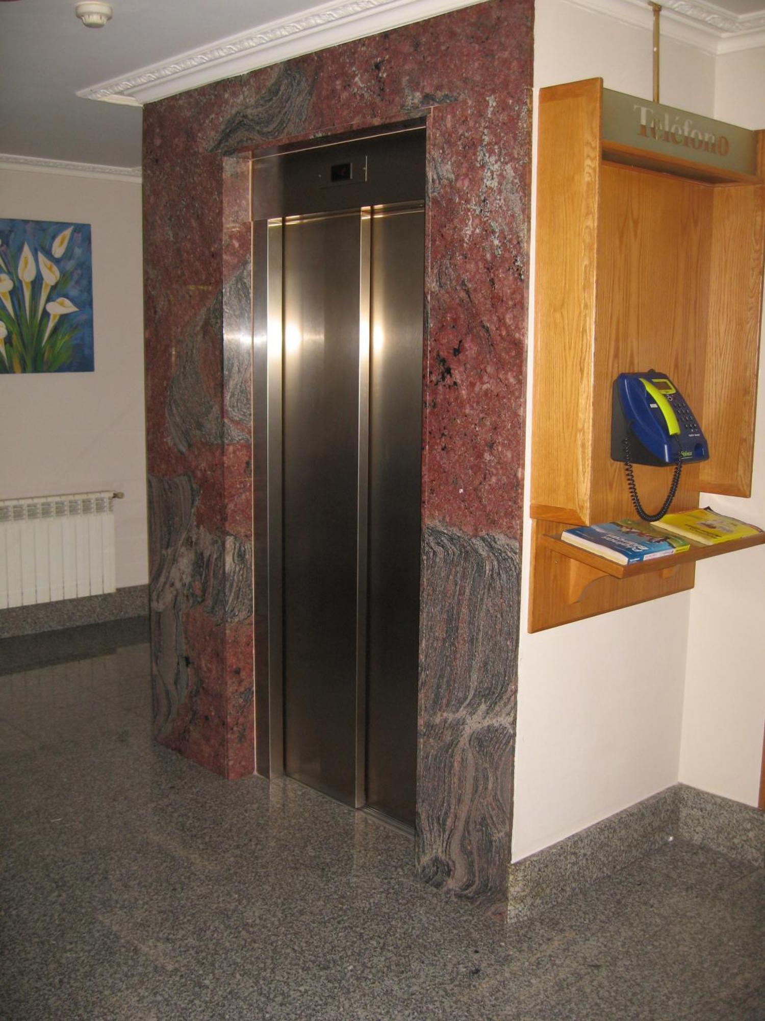 Hotel Camargo Igollo Bagian luar foto