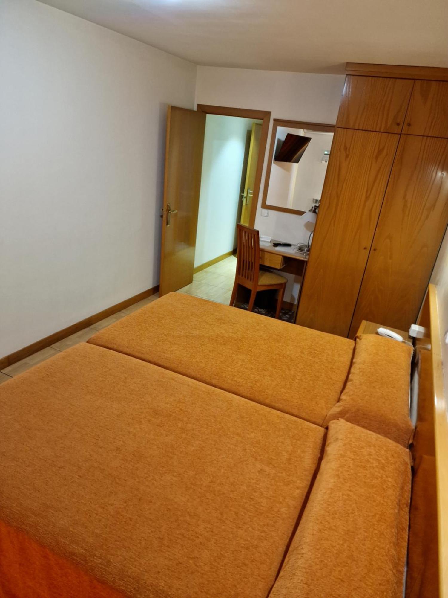 Hotel Camargo Igollo Bagian luar foto