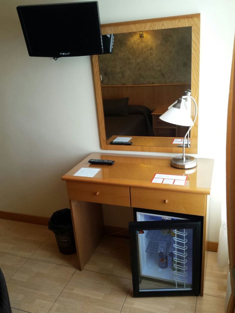 Hotel Camargo Igollo Bagian luar foto