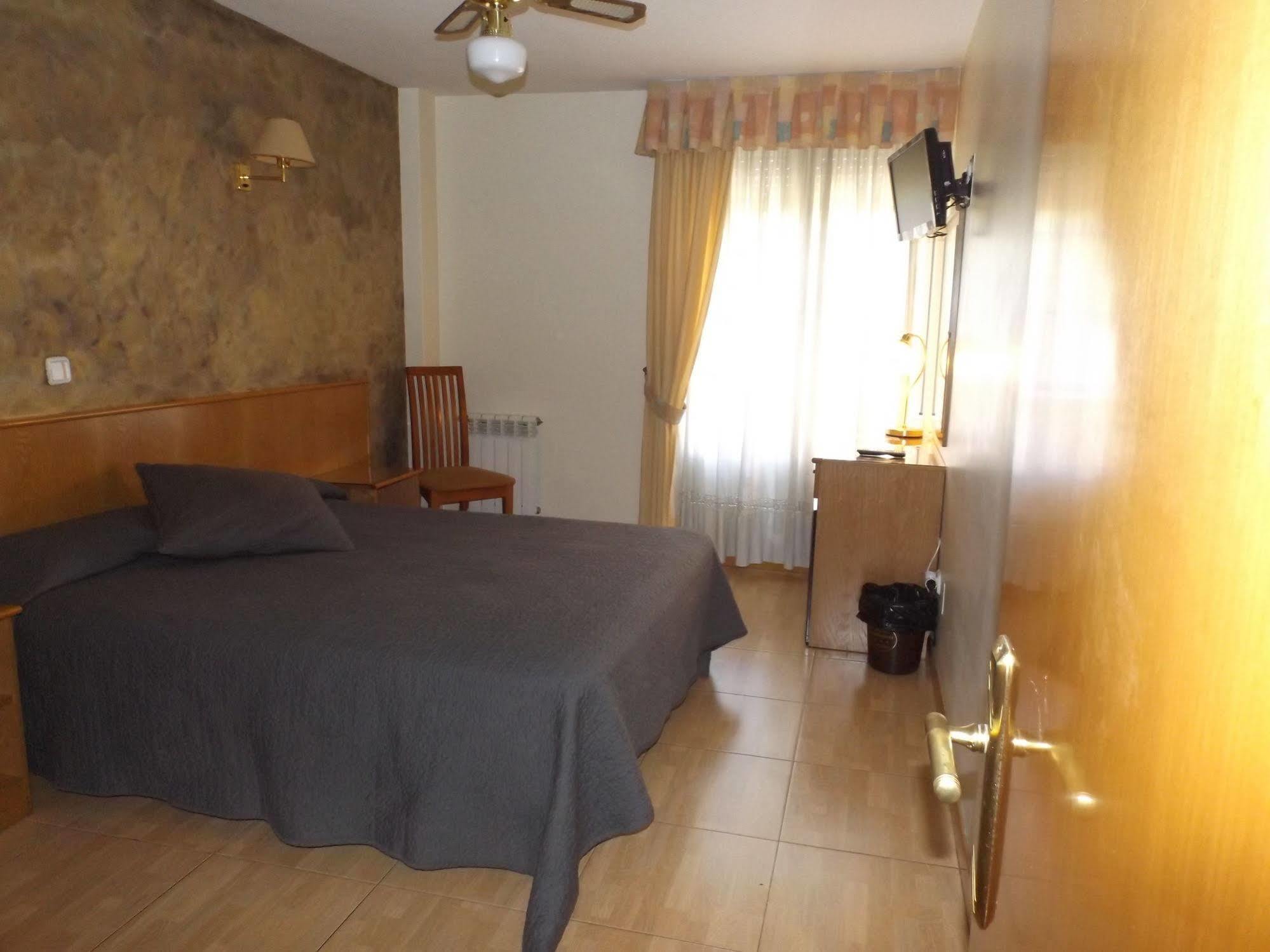 Hotel Camargo Igollo Bagian luar foto