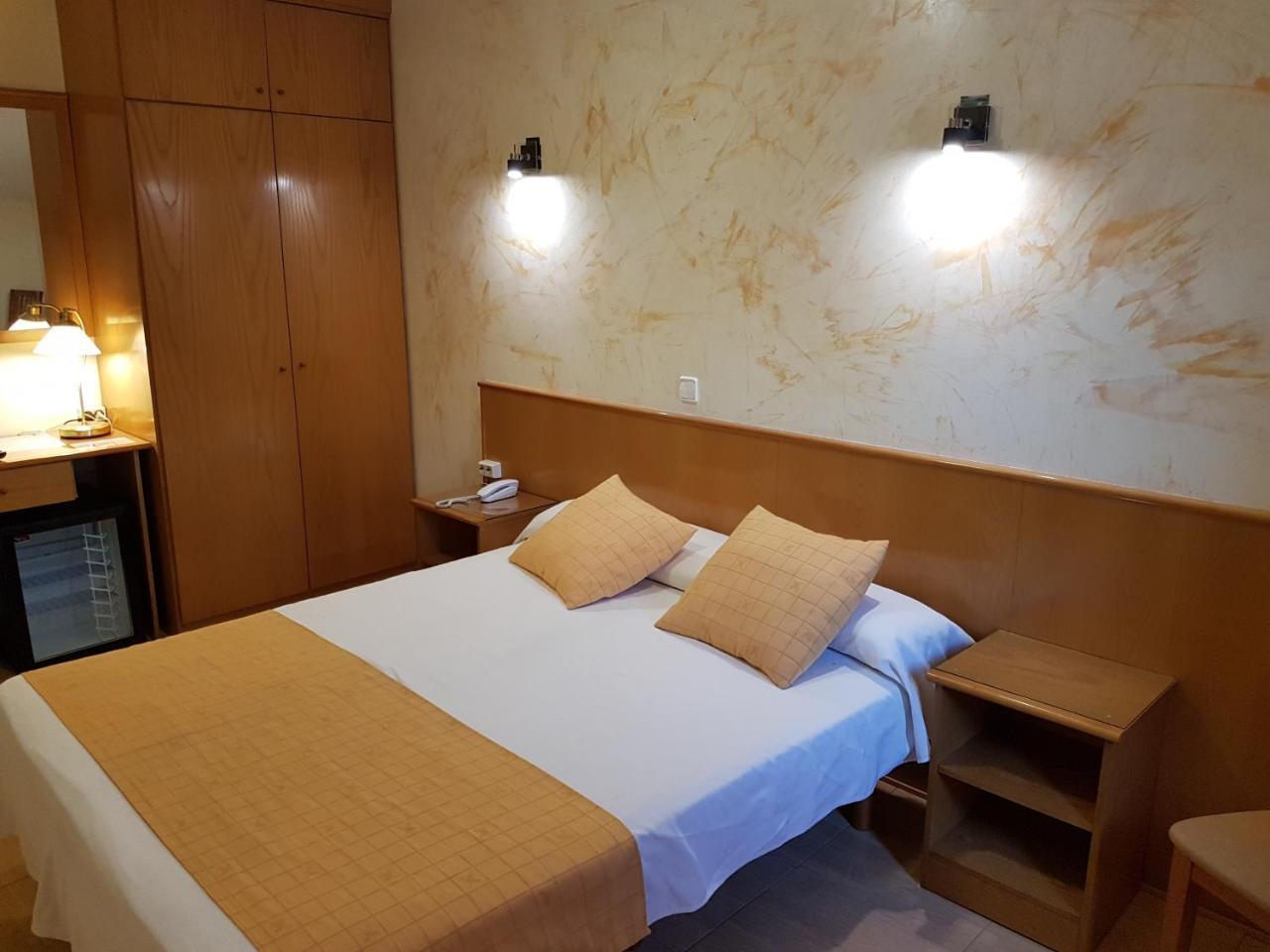 Hotel Camargo Igollo Bagian luar foto