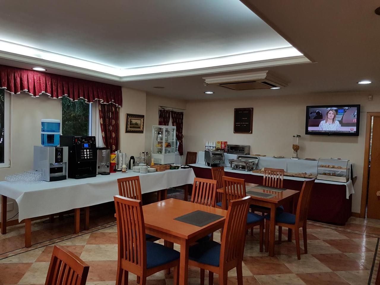 Hotel Camargo Igollo Bagian luar foto